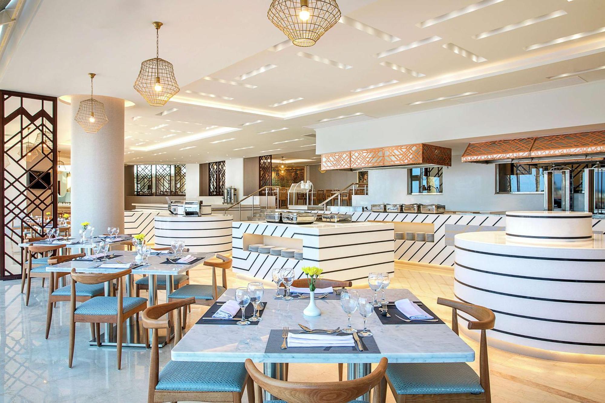 Hilton Hurghada Plaza Hotel Bagian luar foto